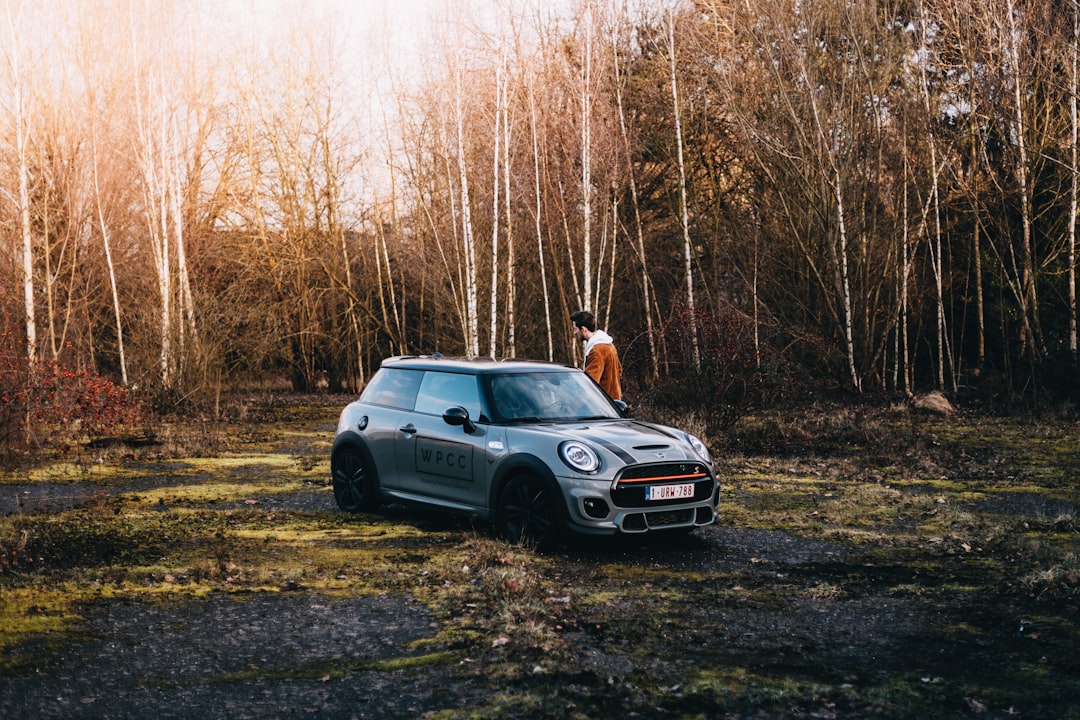 découvrez les meilleures options d'assurance auto en france. protégez votre véhicule et vos passagers avec des polices adaptées à vos besoins, à des prix compétitifs. comparez les offres et choisissez la couverture idéale pour votre tranquillité d'esprit au volant.